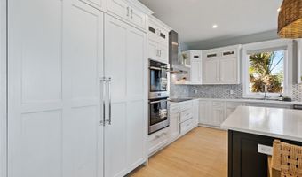 881 N SHORE Dr, Anna Maria, FL 34216