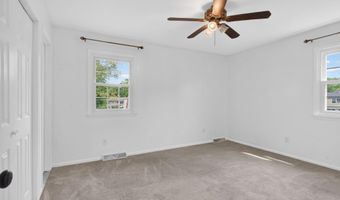 19 Midway Dr, Albany, NY 12205