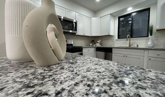 38 Sutton Pl 38, Bloomfield, CT 06002