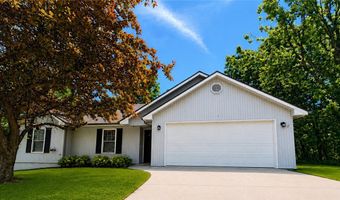 1 Mills Ln, Bella Vista, AR 72714