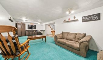 26 City View Pkwy, Johnston, RI 02919