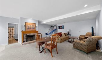 500 Terrington Dr, Ballwin, MO 63021