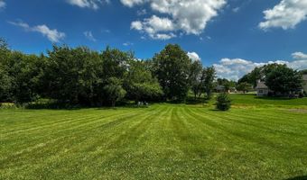 323 Woodfield Dr, Batesville, IN 47006