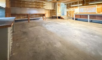 221 MUSSER St, Brookings, OR 97415