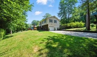 30 Lakeshore Dr, Alloway, NJ 07422