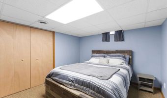 3207 CRESTVIEW Dr, Appleton, WI 54915