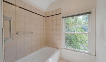 5517 MCKINLEY St, Bethesda, MD 20817