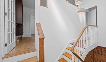 1427 BOLTON St 2, Baltimore, MD 21217