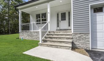 70 Seurat St, Barnegat, NJ 08005