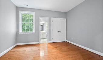 7119 BARRY Rd, Alexandria, VA 22315