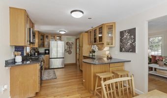215 Middle Rd, Boxborough, MA 01719