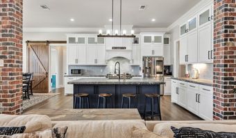 5 NW Isabella Cir, Andrews, TX 79714