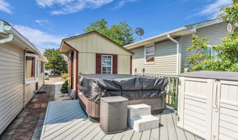 215 Pine Dr, Bayville, NJ 08721