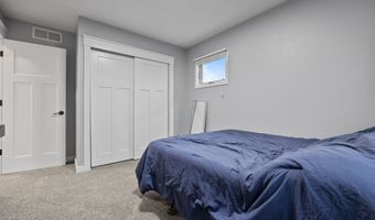 108 12th Ave SW, Altoona, IA 50009