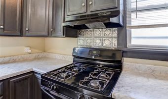 1001 W Main St, Alhambra, IL 62001