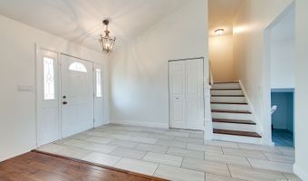 1233 N Hickory Trl, Addison, IL 60101