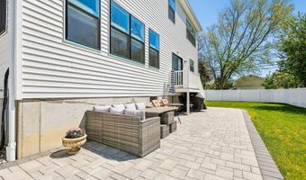 1 Melinda Ct, Bayville, NJ 08721