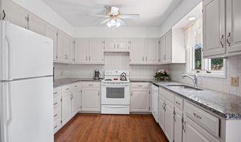 108 Westside Dr, Atchison, KS 66002
