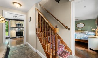 52 Thornridge Dr, Colchester, CT 06415