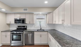 404 9th Ave Upper, Belmar, NJ 07719