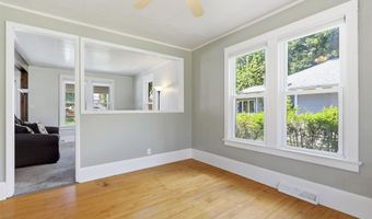 1126 W HARRIS St, Appleton, WI 54914