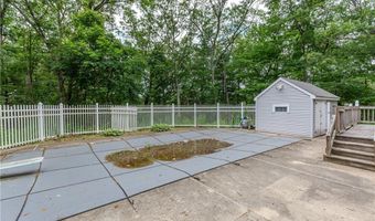 80 Westwood Rd, North Smithfield, RI 02896