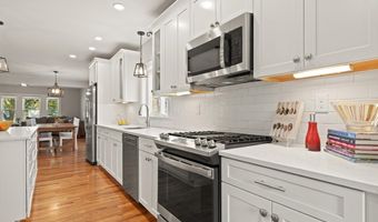 86 Chandler St 86, Arlington, MA 02474