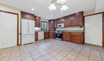 12935 Robinwood St NE, Alliance, OH 44601