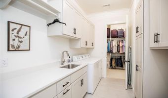 8704 W Flycatcher Pl, Bentonville, AR 72713