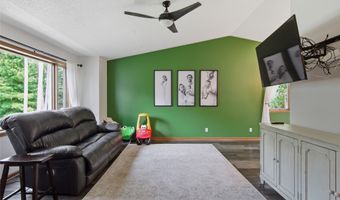 511 S Beach Dr, Altoona, WI 54720