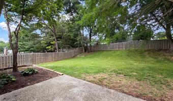 743 Eaglebrooke Dr, Ballwin, MO 63021
