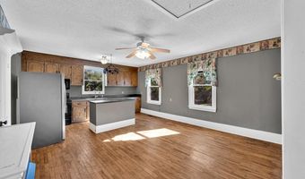 700 N Main St, Abbeville, SC 29620