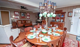 205 Valley Dr, Americus, GA 31709