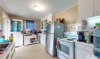 92 Water St, Chester, CT 06412