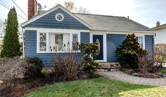 26 Dover Ave, East Providence, RI 02914