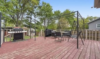 912 David St, Antioch, IL 60002