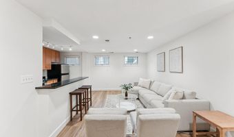610 BASHFORD Ln 1301, Alexandria, VA 22314
