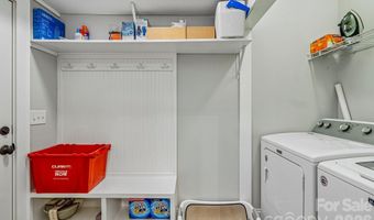 611 E 37th St, Charlotte, NC 28205