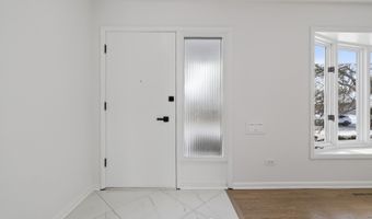 6 W Cypress St, Arlington Heights, IL 60005