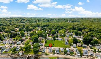 92 King Philip Ave, Bristol, RI 02809