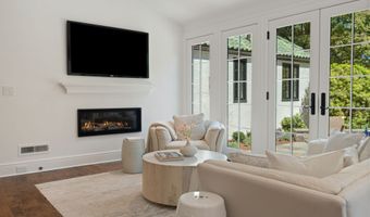 18 Tokeneke Trl, Darien, CT 06820