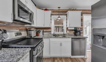553 Mermaid Ave, Beachwood, NJ 08722