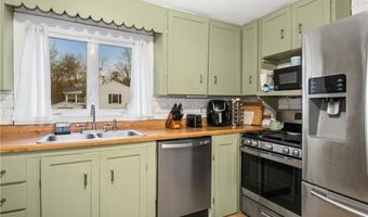 545 Victory Hwy, Burrillville, RI 02839