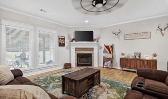2040 Creekwood Cir, Bauxite, AR 72011