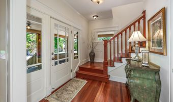 586 B St, Ashland, OR 97520