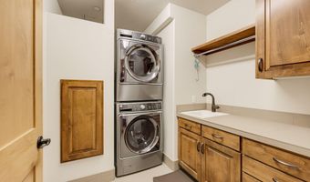 175 Lithia Way 200, Ashland, OR 97520
