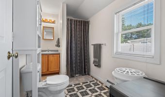 14 Plummer Rd, Bedford, NH 03110