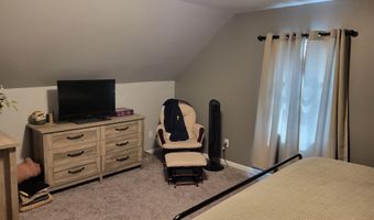 128 E Montford Ave, Ada, OH 45810