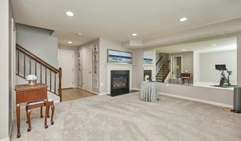 25066 CROXLEY GREEN Sq, Aldie, VA 20105