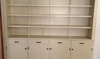 417 S Lincoln Ave, Aurora, MO 65605